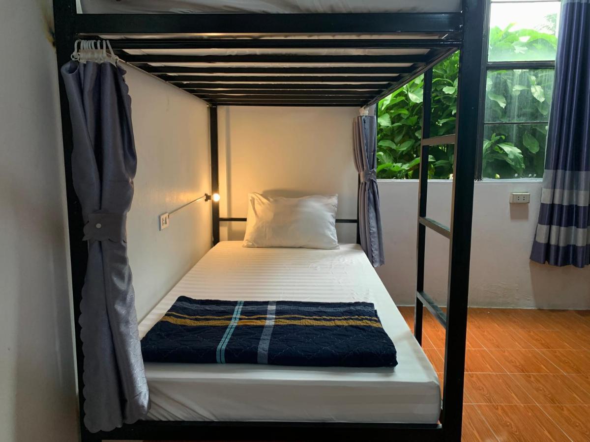 Vang Vieng Lily Backpackers Hostel Buitenkant foto