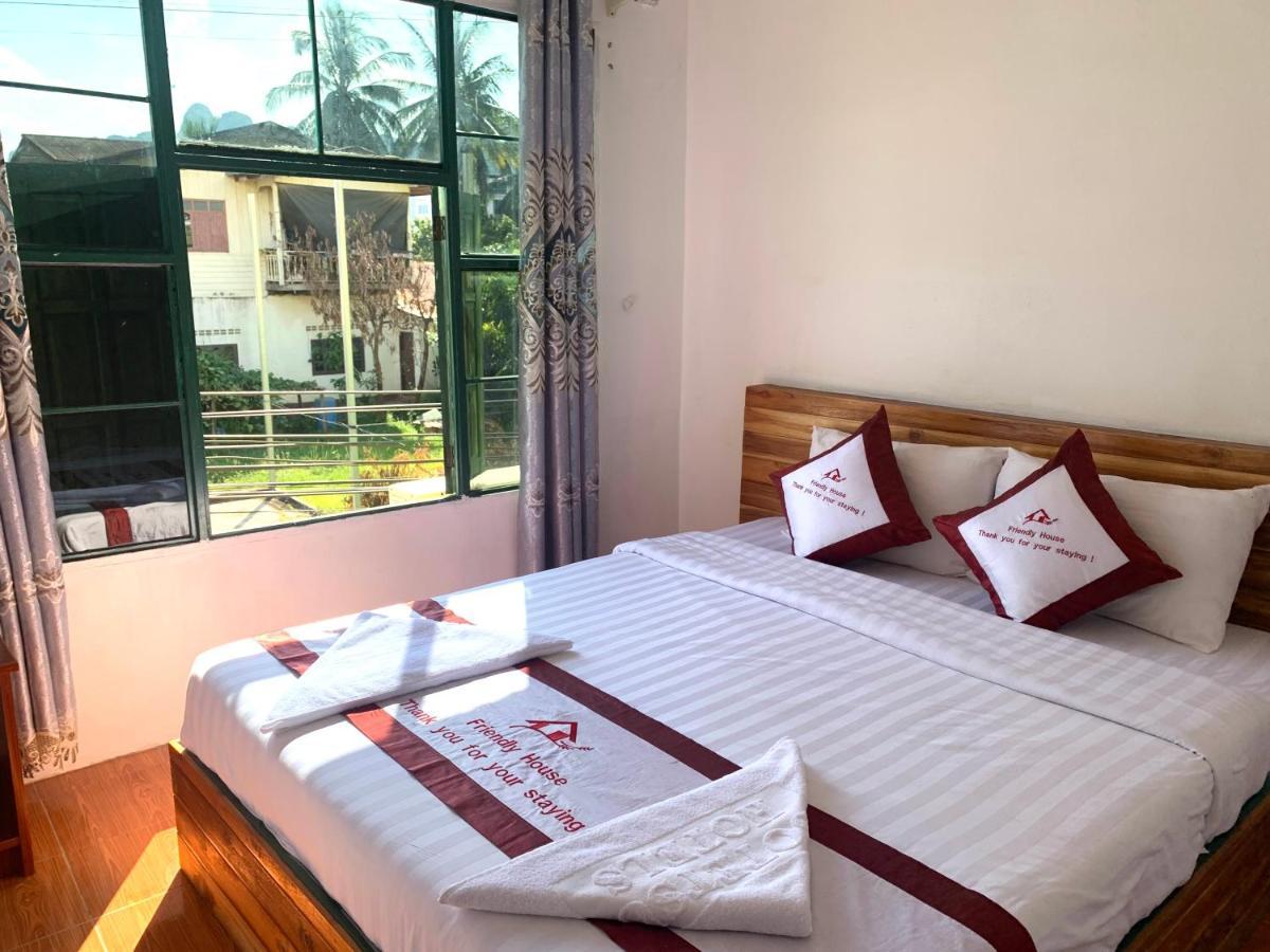 Vang Vieng Lily Backpackers Hostel Buitenkant foto