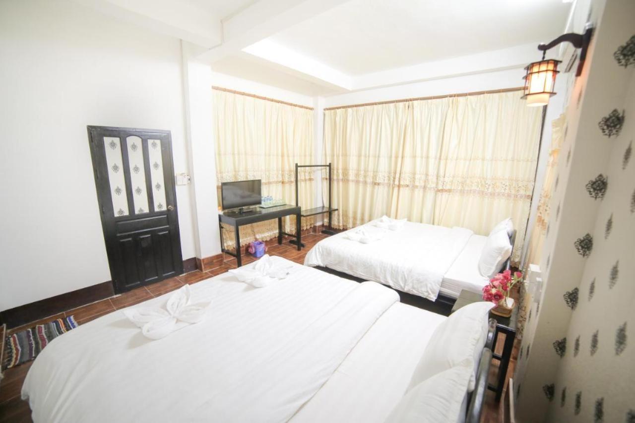 Vang Vieng Lily Backpackers Hostel Buitenkant foto