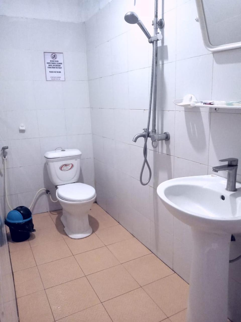 Vang Vieng Lily Backpackers Hostel Buitenkant foto